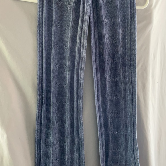 Women’s Purple Scarf - Picture 7 of 7